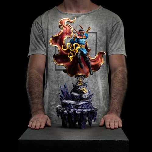Dr. Strange Deluxe Limited Edition 1:10 Art Scale Statue
Doctor Strange Iron Studios Statues and Busts. Item Number: RN55992a