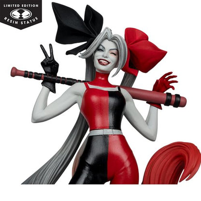 DC Direct Harley Quinn by Alex Garner Harley Quinn: Red, White, and Black 1:10 Scale Resin Statue
DC Direct Batman Statues. Item Number: MF30255WNK