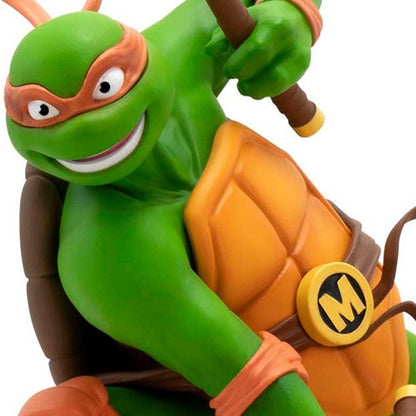 Teenage Mutant Ninja Turtle Michelangelo Super Figure Collection 1:10 Scale Figurine
Teenage Mutant Ninja Turtles Abysse America Statues and Busts. Item Number: ABYFIG096