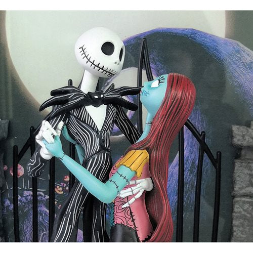 Disney Showcase The Nightmare Before Christmas Light-Up Statue
The Nightmare Before Christmas Enesco Statues and Busts. Item Number: EN6010732a