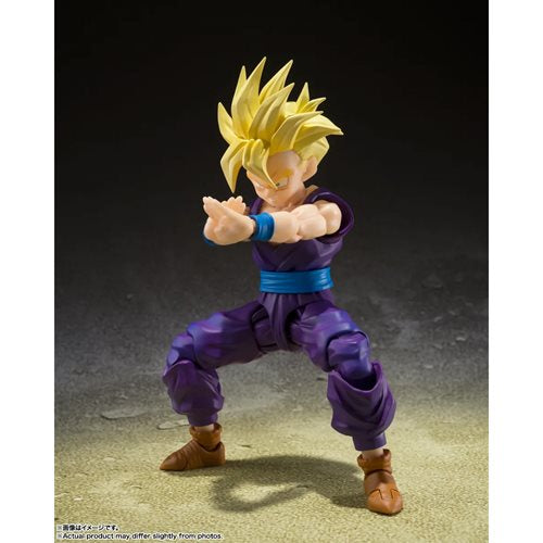 Dragon Ball Z Super Saiyan Son Gohan The Warrior Who Surpassed Goku S.H.Figuarts Action Figure
Dragon Ball Bandai Tamashii Nations Action Figures. Item Number: BLFBAS65554a