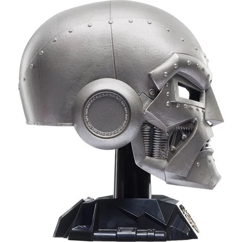 Fantastic Four Marvel Legends Doctor Doom Premium Roleplay Helmet Prop Replica
Fantastic Four Hasbro Prop Replicas. Item Number: HSG0586