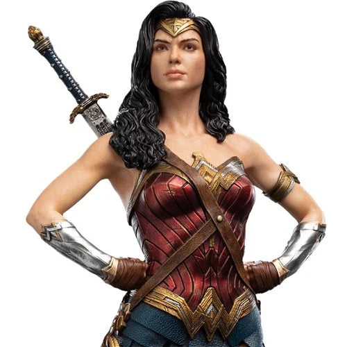 Zack Snyder's Justice League Wonder Woman Trinity Series 1:6 Scale Statue
Wonder Woman WETA Workshop Statues and Bust. Item Number: WT42648a