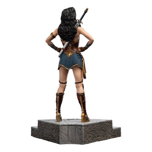 Zack Snyder's Justice League Wonder Woman Trinity Series 1:6 Scale Statue
Wonder Woman WETA Workshop Statues and Bust. Item Number: WT42648a