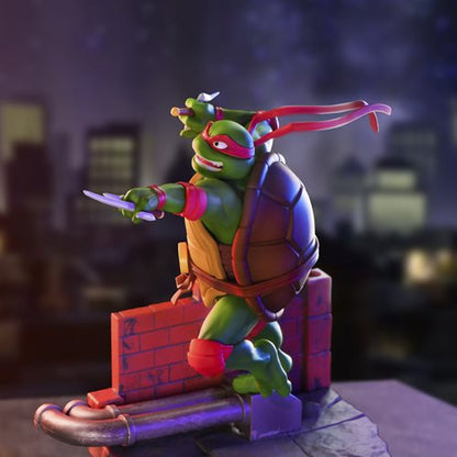 Teenage Mutant Ninja Turtle Raphael Super Figure Collection 1:10 Scale Figurine
Teenage Mutant Ninja Turtles Abysse America Statues and Busts. Item Number: ABYFIG095a