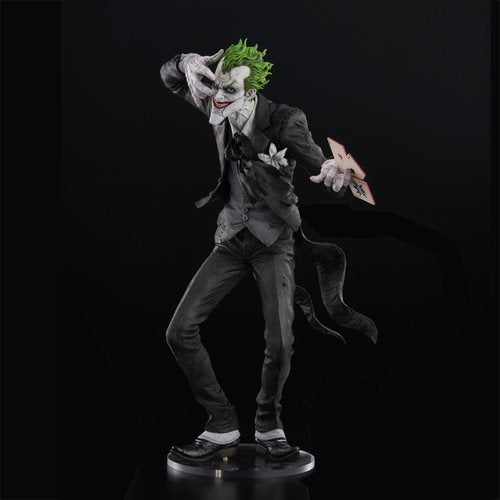 DC The Joker Killing Black Version 12-Inch Vinyl Statue - Previews Exclusive
Batman Union Creative Statues and Busts. Item Number: DC271311