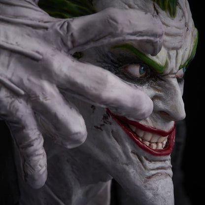 DC The Joker Killing Black Version 12-Inch Vinyl Statue - Previews Exclusive
Batman Union Creative Statues and Busts. Item Number: DC271311
