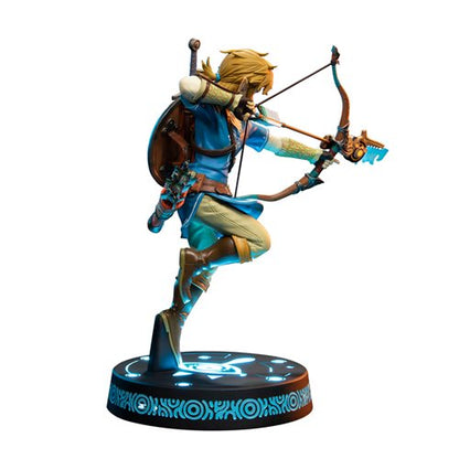 The Legend of Zelda: Breath of the Wild Link Collector's Edition Statue
The Legend of Zelda First 4 Figures Statues and Busts. Item Number: DH3009158