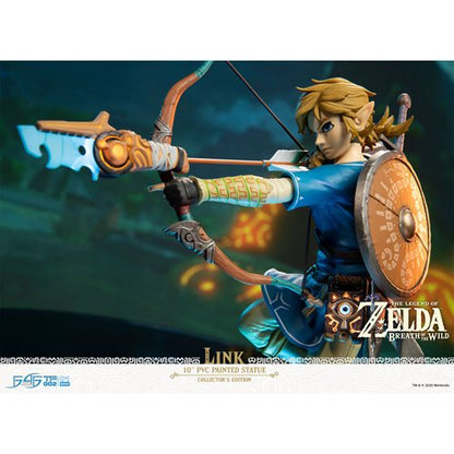 The Legend of Zelda: Breath of the Wild Link Collector's Edition Statue
The Legend of Zelda First 4 Figures Statues and Busts. Item Number: DH3009158