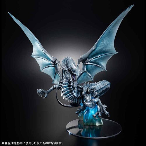 Yu-Gi-Oh! Duel Monsters Blue-Eyes White Dragon Holographic Edition Art Works Monsters Statue
Yu-Gi-Oh MegaHouse Statues and Busts. Item Number: UTCMH83469