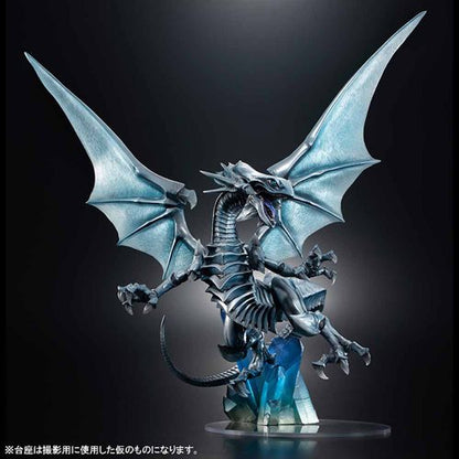 Yu-Gi-Oh! Duel Monsters Blue-Eyes White Dragon Holographic Edition Art Works Monsters Statue
Yu-Gi-Oh MegaHouse Statues and Busts. Item Number: UTCMH83469