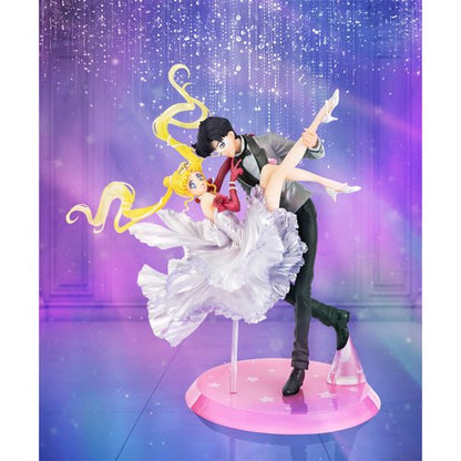 Sailor Moon Usagi and Tuxedo Mask Moonlight Glow Edition FiguartsZERO Chouette Statue
Sailor Moon Bandai Tamashii Nations Statues and Busts. Item Number: BLFBAS68655WN