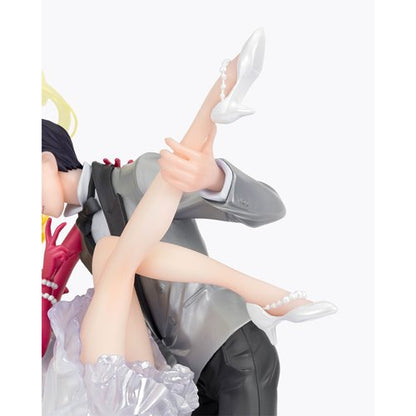 Sailor Moon Usagi and Tuxedo Mask Moonlight Glow Edition FiguartsZERO Chouette Statue
Sailor Moon Bandai Tamashii Nations Statues and Busts. Item Number: BLFBAS68655WN